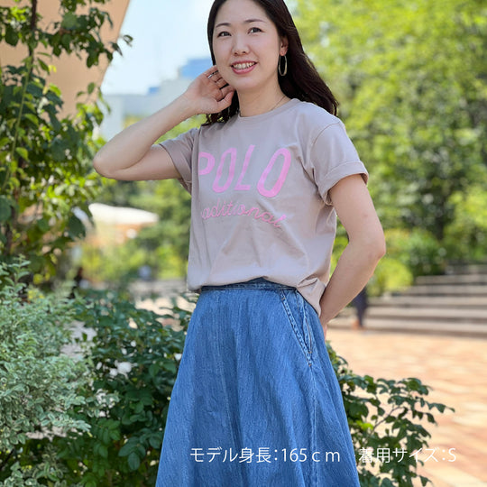 【WOMEN’S】POLOフロッキープリント/6.2オンスTシャツ