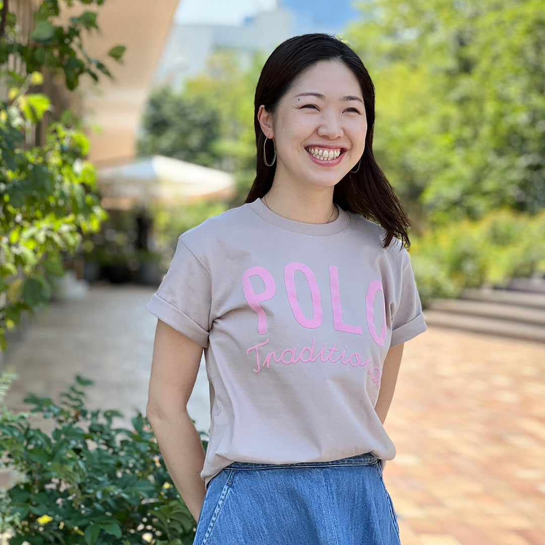 【WOMEN’S】POLOフロッキープリント/6.2オンスTシャツ